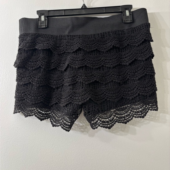 Black Lace Ruffle Shorts - Picture 2 of 3